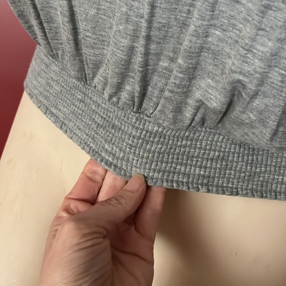 BNWOT Lime Blue elastic bottom super soft top - Picture 3 of 12